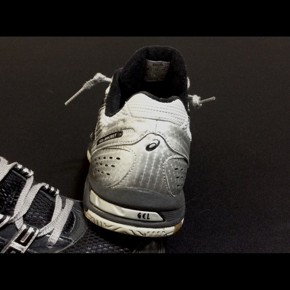 *Gently Worn* $40 - ASICS Gel Shoes : 11 - Picture 7 of 7